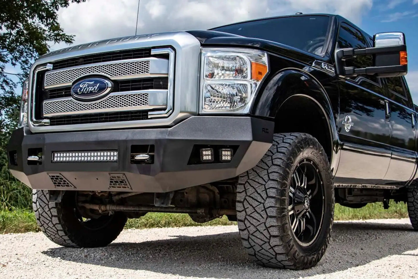 FRONT BUMPER FORD F-250/F-350 SUPER DUTY 2WD/4WD (2011-2016)