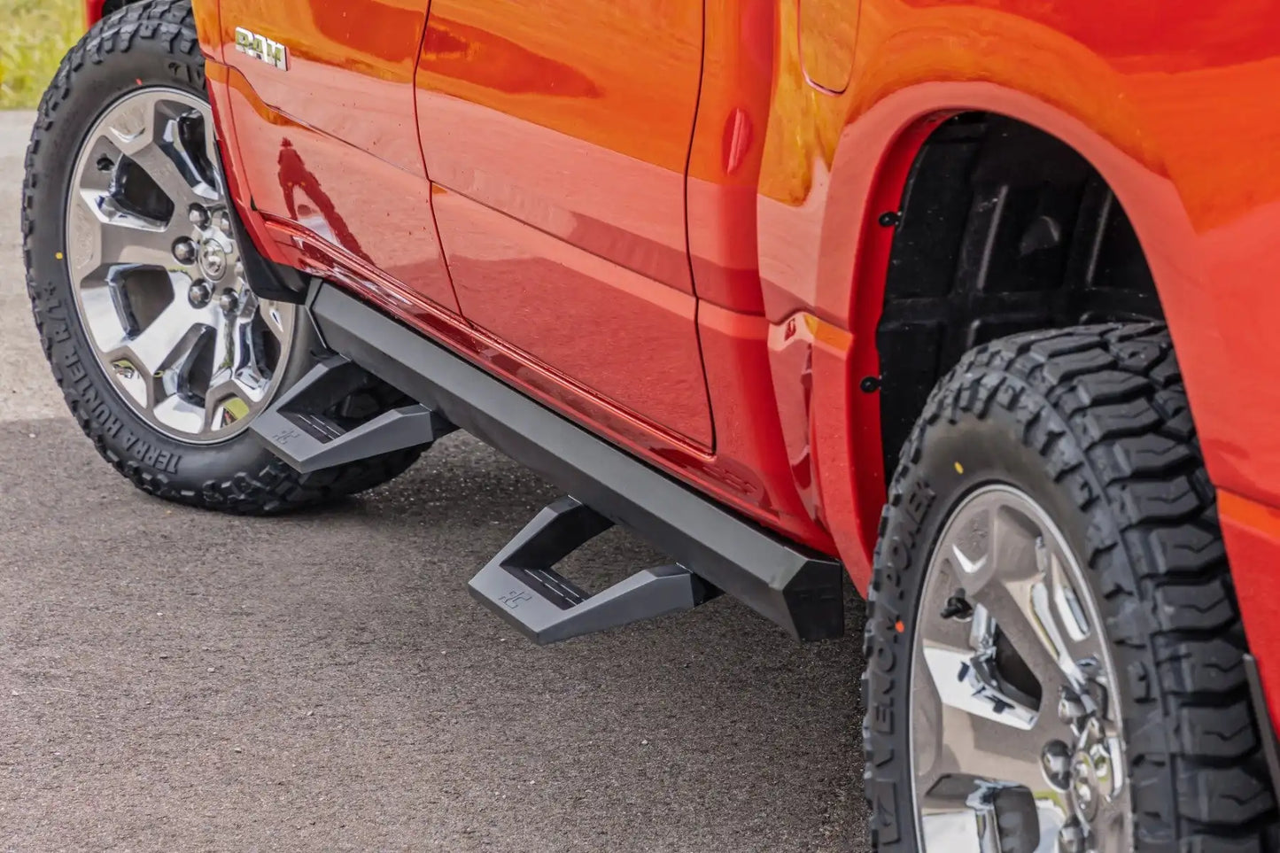 SRX2 ADJ ALUMINUM STEP CREW CAB | RAM 1500 (19-23)/1500 TRX (21-23)