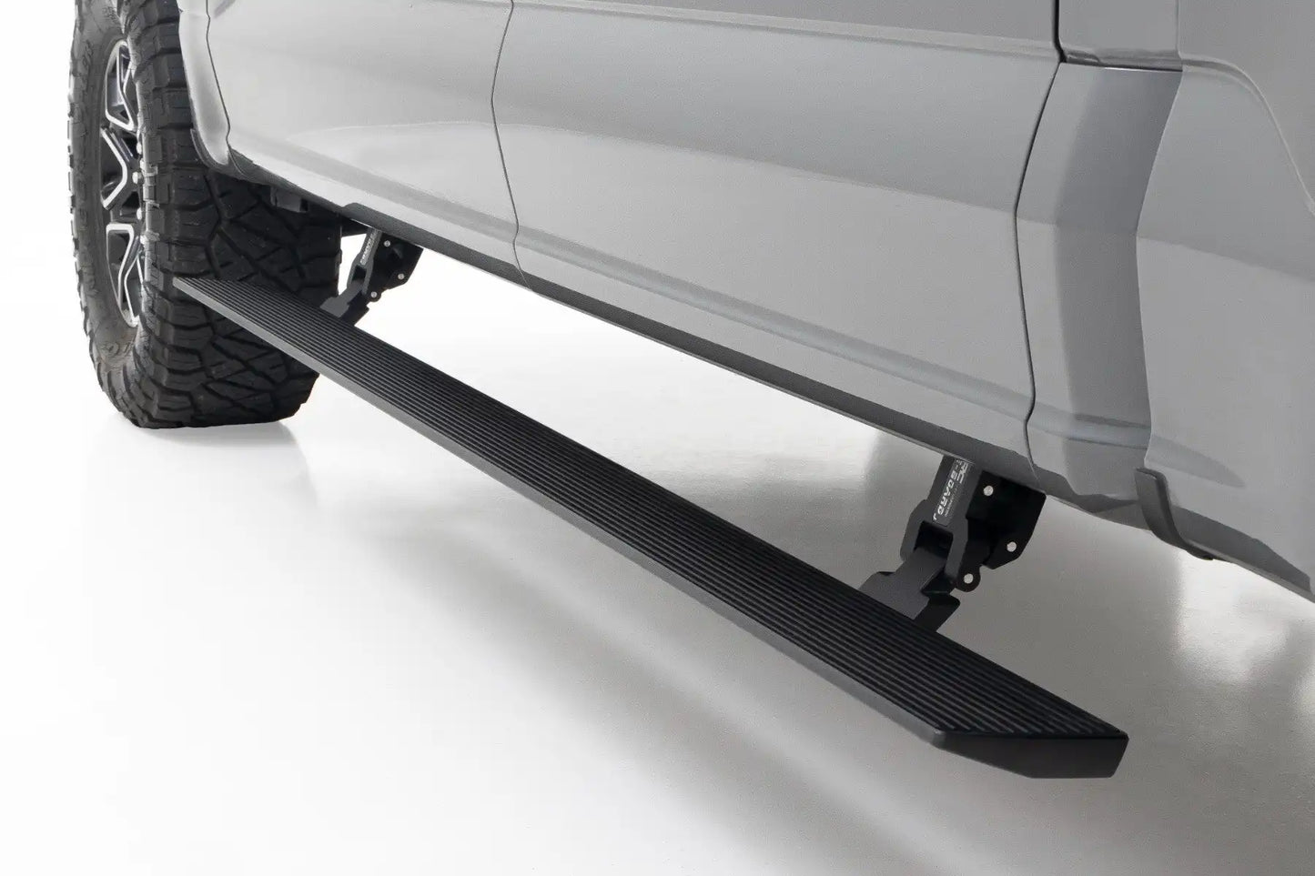 POWER RUNNING BOARDS LIGHTED | FORD F-150/F-150 LIGHTNING/RAPTOR/SUPER DUTY (15-23)