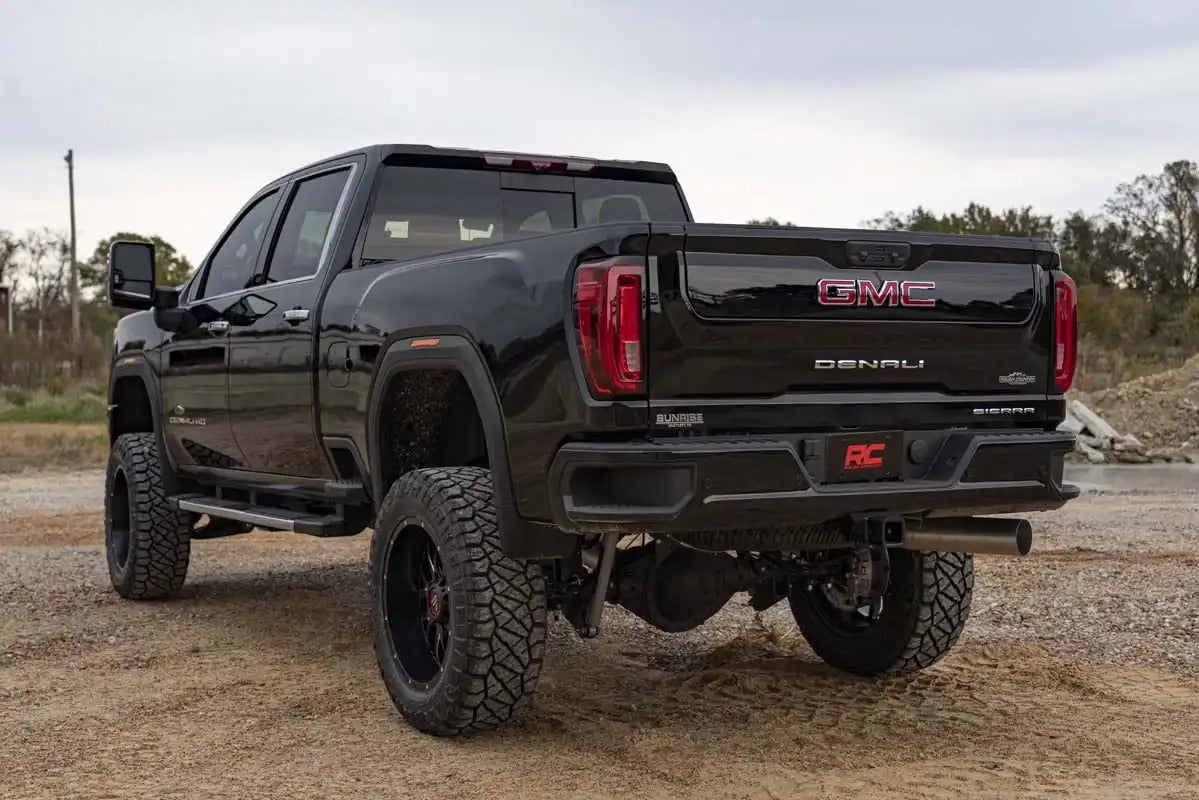 7 INCH LIFT KIT CHEVY/GMC 2500HD (20-24)