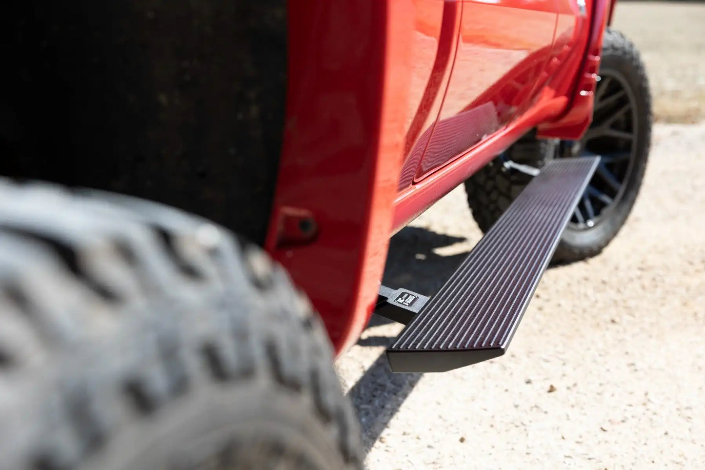 POWER RUNNING BOARDS LIGHTED | CHEVY/GMC 1500/2500HD/3500HD (19-23)