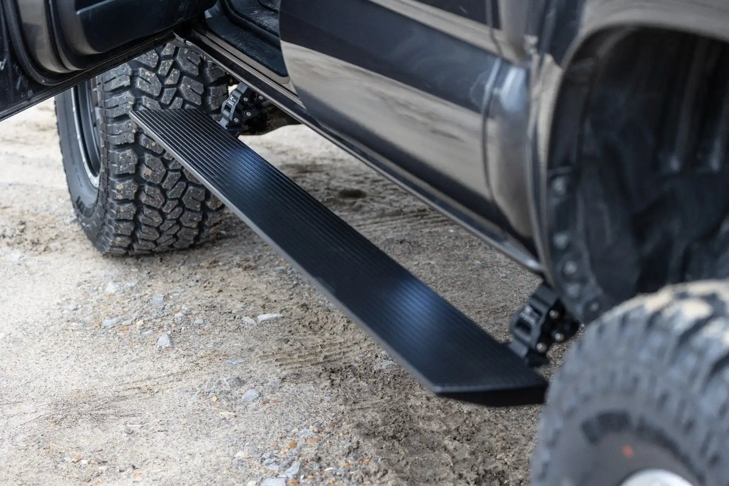 POWER RUNNING BOARDS LIGHTED | DOUBLE CAB | TOYOTA TACOMA (05-23)