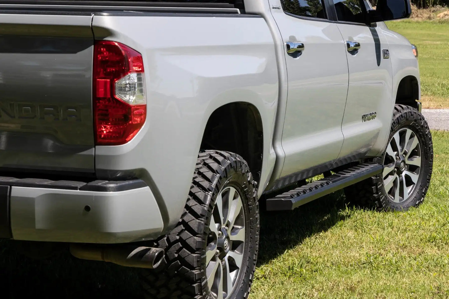 BA2 RUNNING BOARDS SIDE STEP BARS | CREW CAB | TOYOTA TUNDRA (07-21)