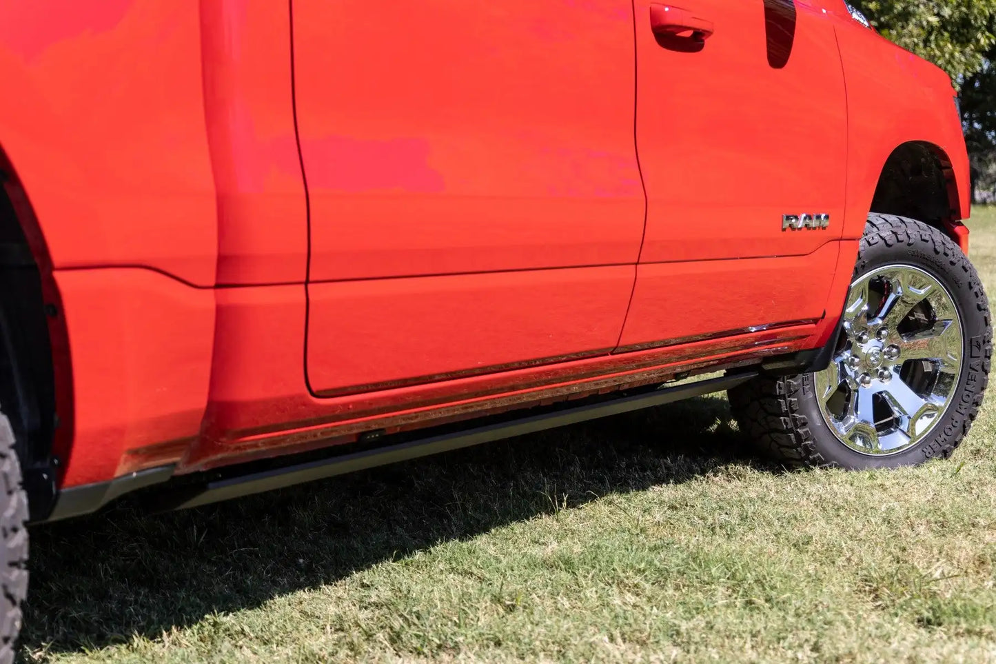 POWER RUNNING BOARDS LIGHTED | RAM 1500 (19-23)/1500 TRX (21-23)