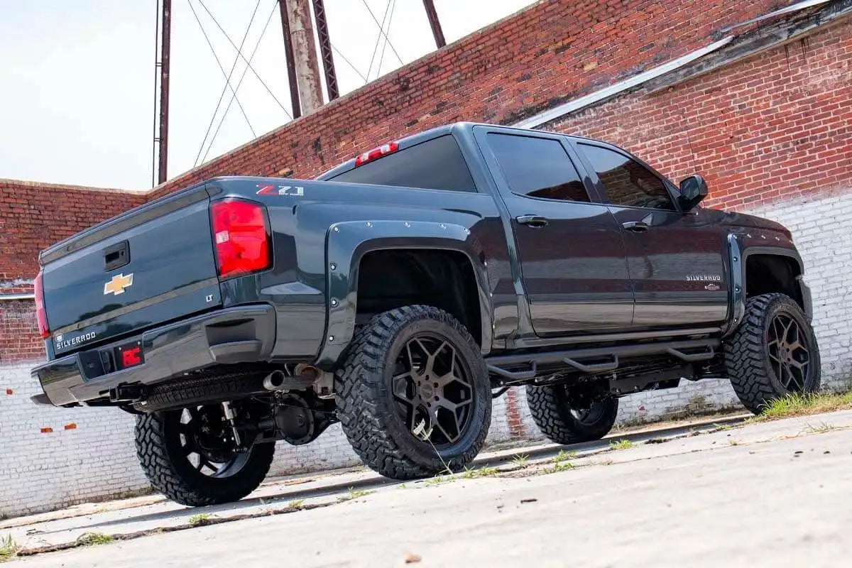 7 INCH LIFT KIT CHEVY/GMC 1500 (14-18)