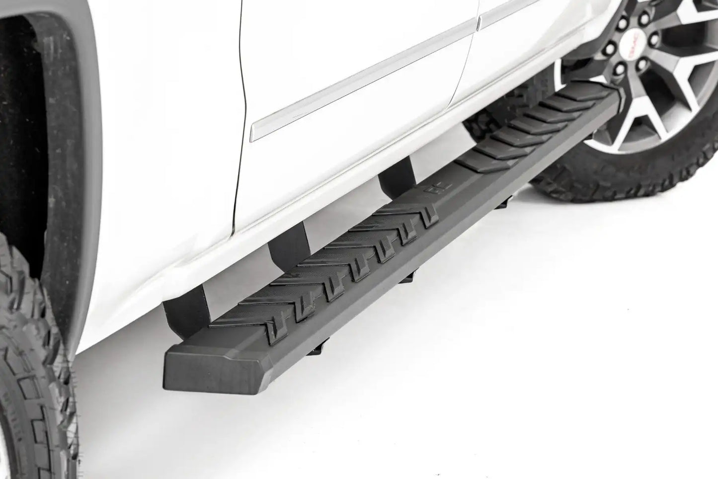 BA2 RUNNING BOARD SIDE STEP BARS | CHEVY/GMC 1500/2500HD/3500HD (07-19)