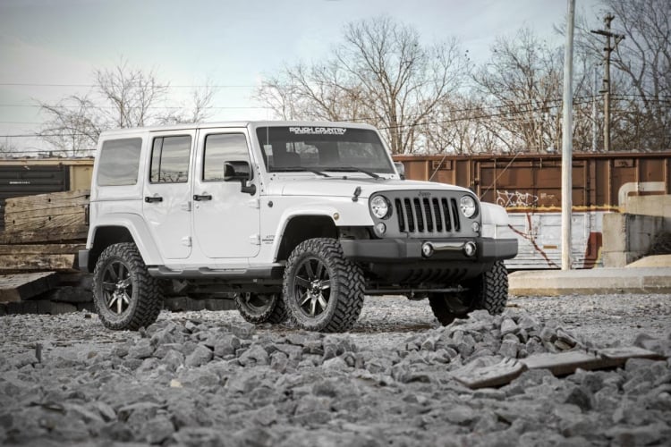 2.5 INCH LIFT KIT JEEP WRANGLER JK 2WD/4WD (2007-2018)